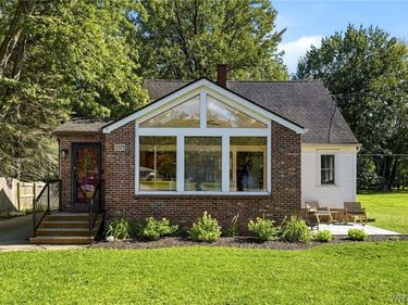 2375 N French Road , East Amherst, NY 14051