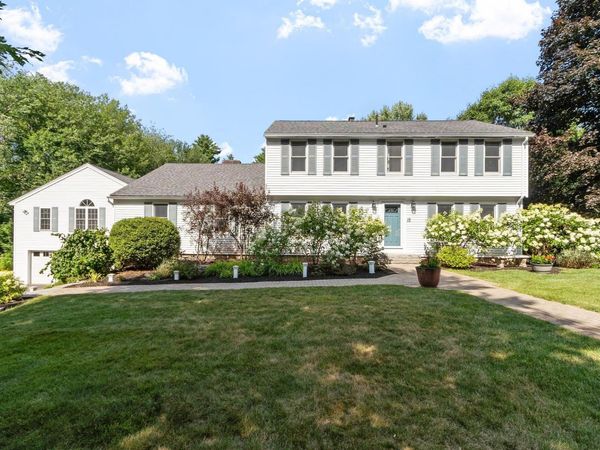 19 Randall Lane, Hampstead, NH 03841