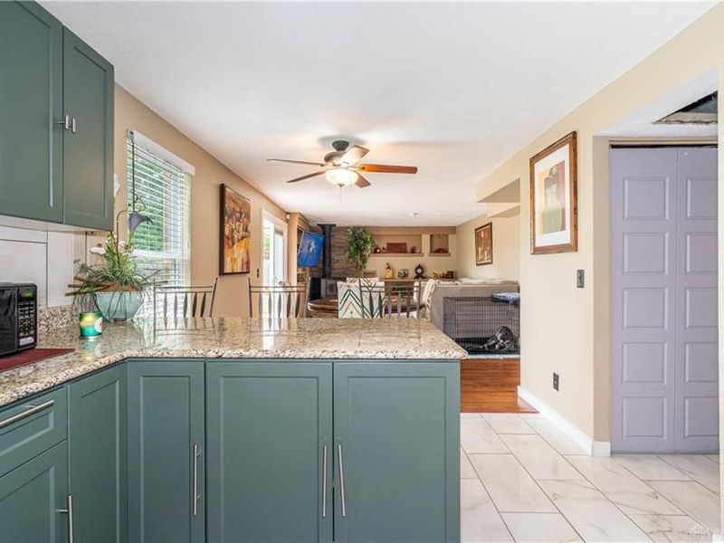 7519 Rustic Woods Drive, Huber Heights, OH 45424 Photo 13