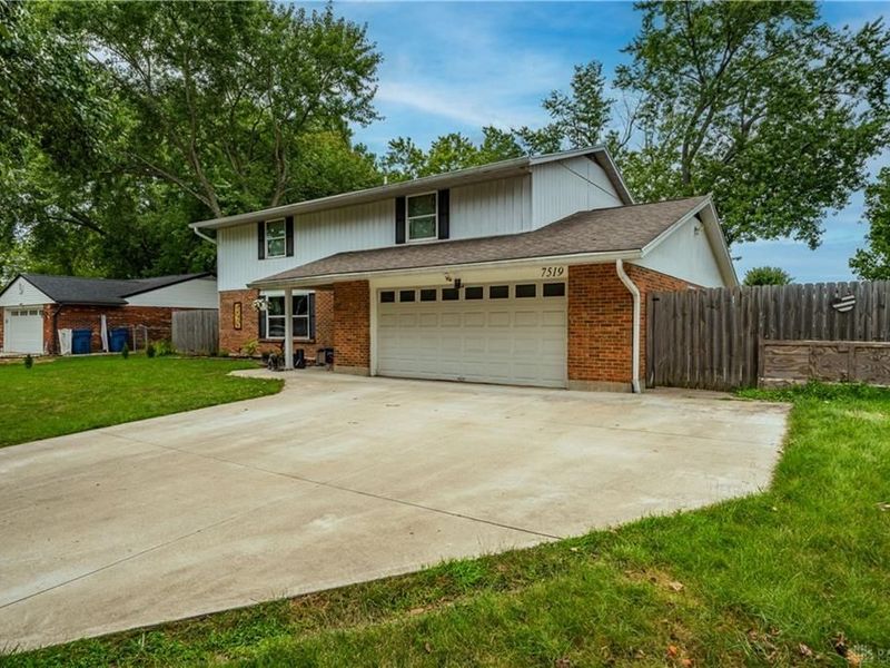 7519 Rustic Woods Drive, Huber Heights, OH 45424 Photo 33