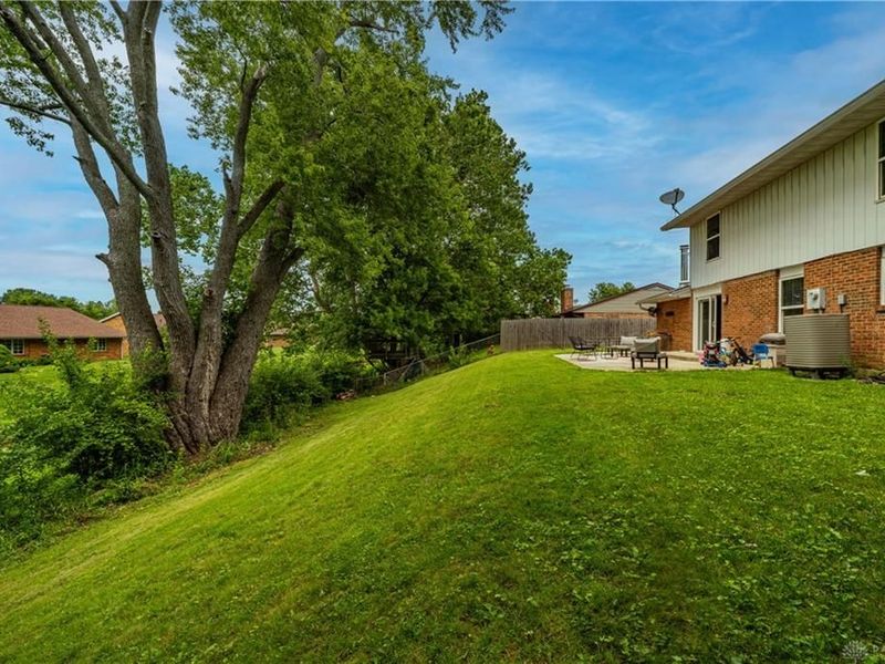 7519 Rustic Woods Drive, Huber Heights, OH 45424 Photo 35