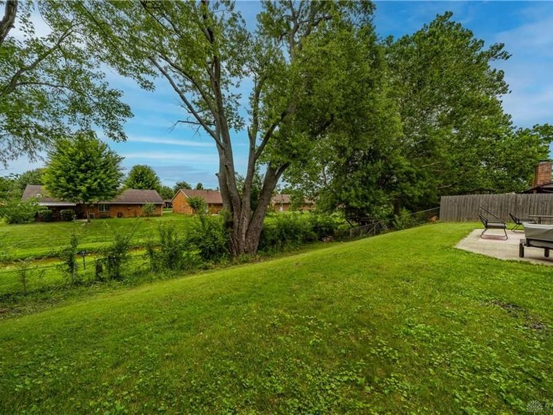 7519 Rustic Woods Drive, Huber Heights, OH 45424 Photo 36