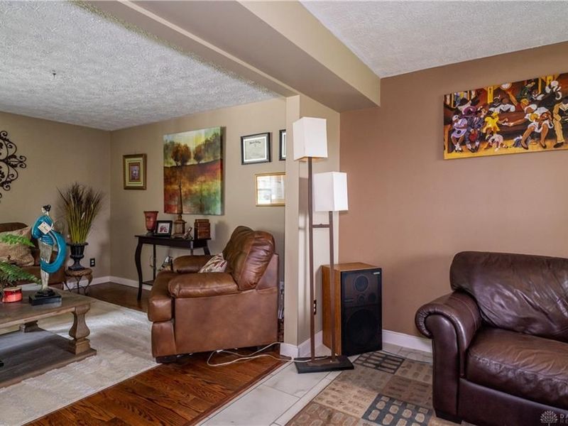 7519 Rustic Woods Drive, Huber Heights, OH 45424 Photo 9