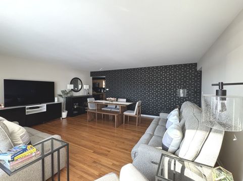 Main Photo