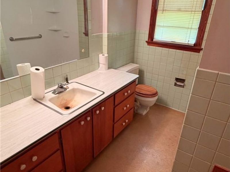 1185 Greensburg Road , Uniontown, OH 44685 Photo 10