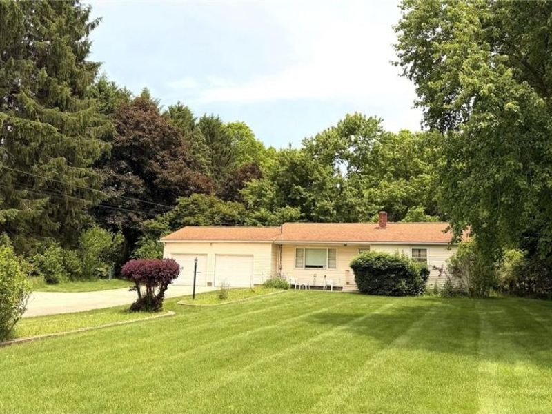 1185 Greensburg Road , Uniontown, OH 44685 Photo 2