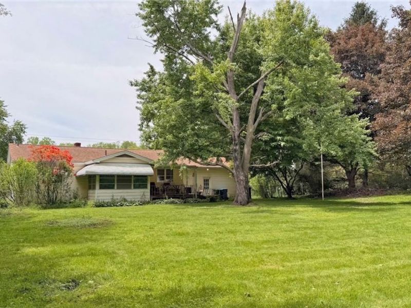 1185 Greensburg Road , Uniontown, OH 44685 Photo 3