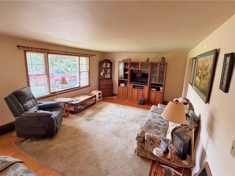 1185 Greensburg Road , Uniontown, OH 44685 Photo 6