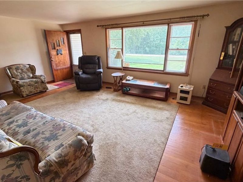 1185 Greensburg Road , Uniontown, OH 44685 Photo 7