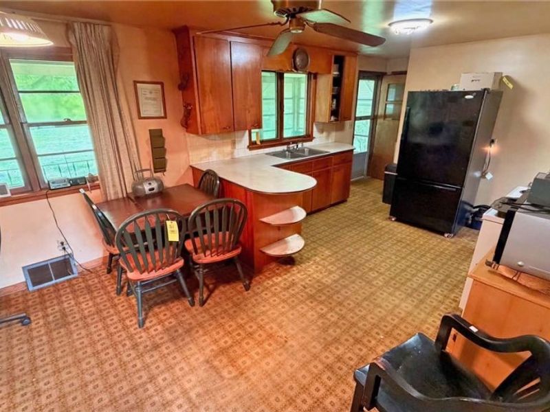 1185 Greensburg Road , Uniontown, OH 44685 Photo 9
