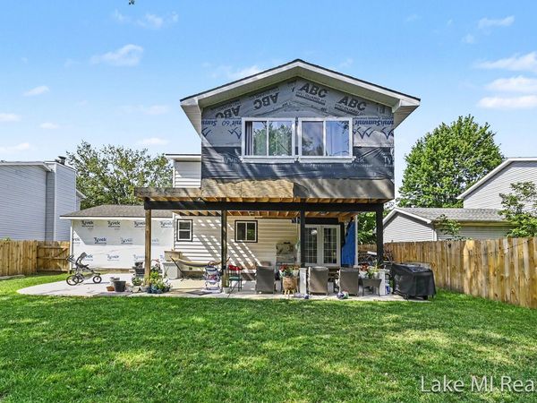 2119 Desoto Drive, Lansing, MI 48911