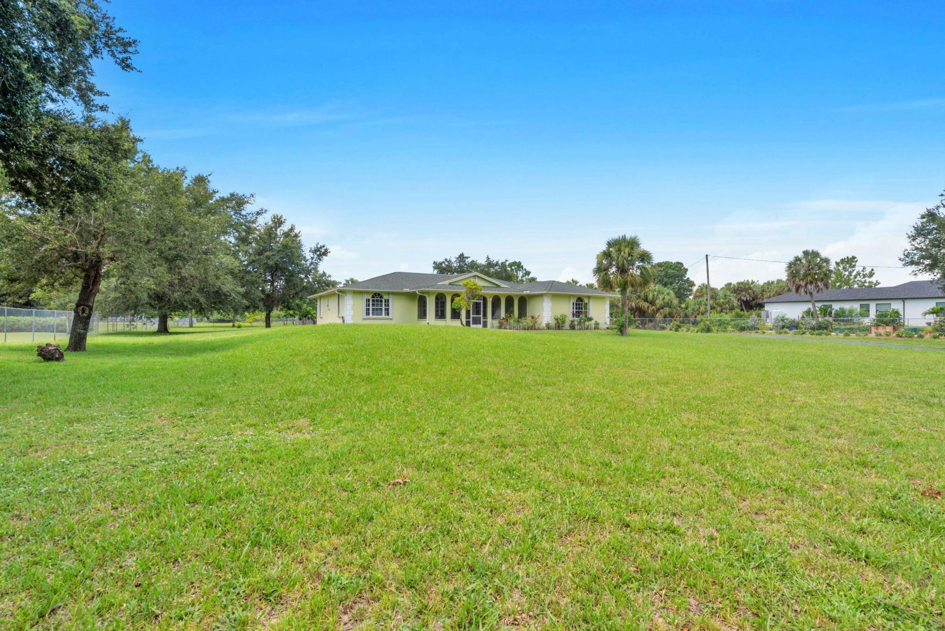 420 18th Avenue Ne, Naples, FL 34120 Photo