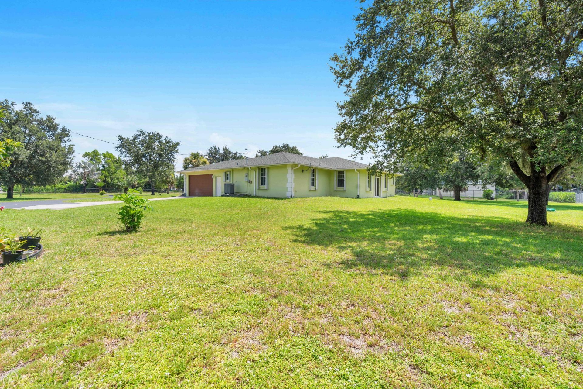 420 18th Avenue Ne, Naples, FL 34120 Photo
