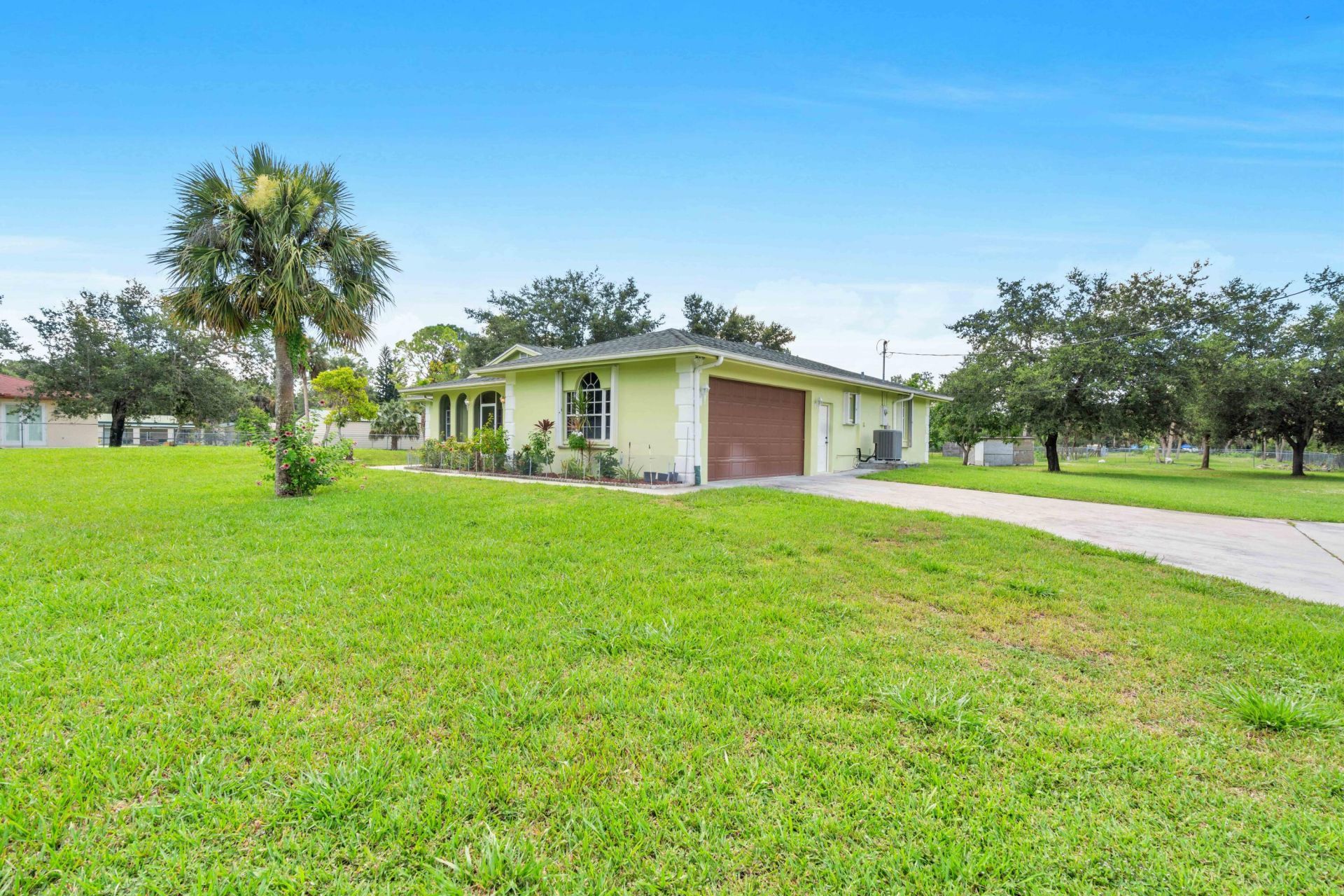 420 18th Avenue Ne, Naples, FL 34120 Photo