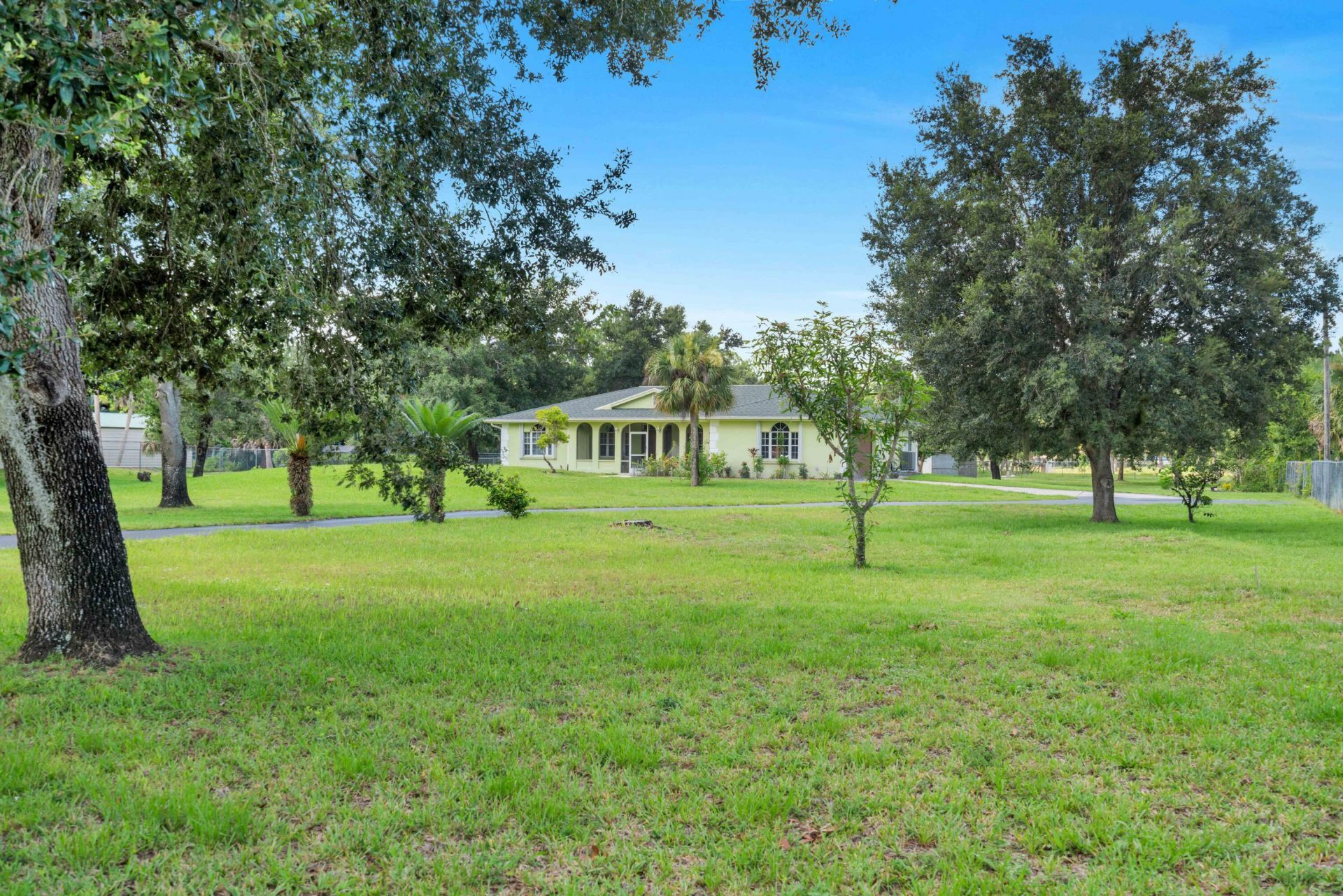 420 18th Avenue Ne, Naples, FL 34120 Photo
