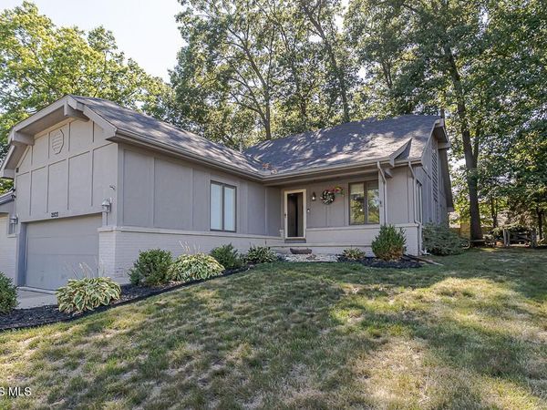 2923 Stoneleigh Drive, Toledo, OH 43617