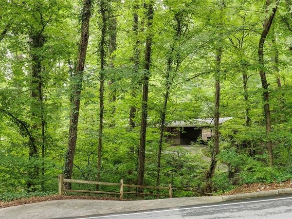 4961 Rebel Trail, Atlanta, GA 30327
