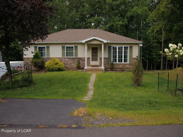 120 Beaver Slide Drive, Drums, PA 18222