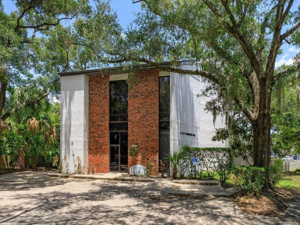200 N THORNTON AVENUE , ORLANDO, FL 32801