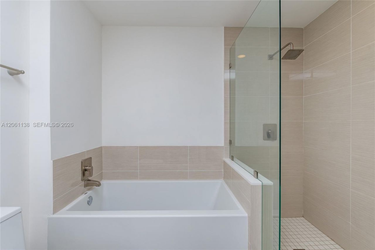 201 SW 17th Rd , Unit 509, Miami, FL 33129 Photo