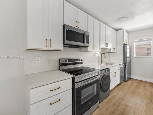 1720 Cleveland St , Unit 203W, Hollywood, FL 33020