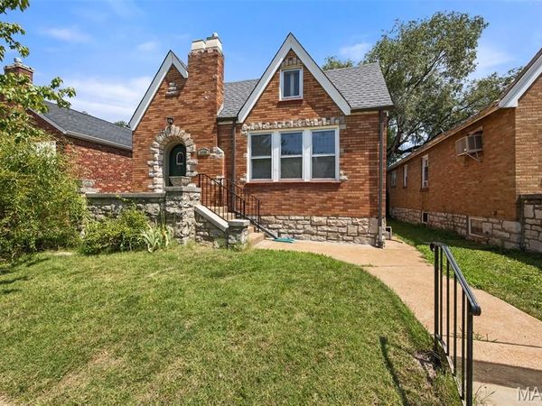 3929 Meramec Street, St Louis, MO 63116