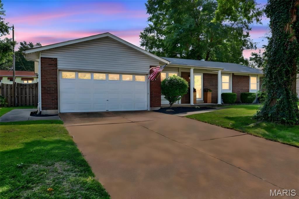 2812 Olde Gloucester Drive , Saint Charles, MO 63301 Main Photo