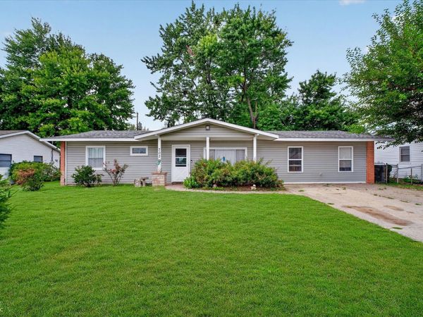 702 Sweetbriar Avenue , Whiteland, IN 46184