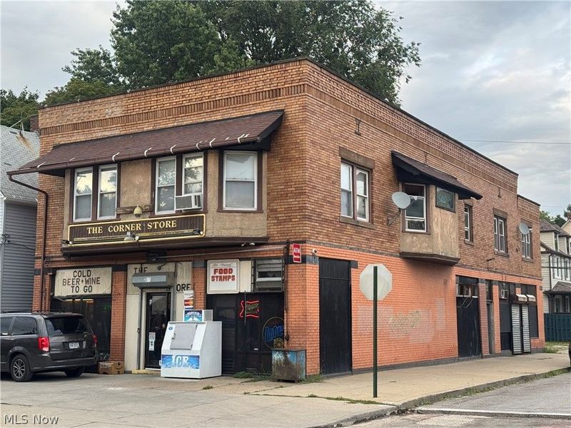 3175 W 84th Street, Cleveland, OH 44102 Photo 2