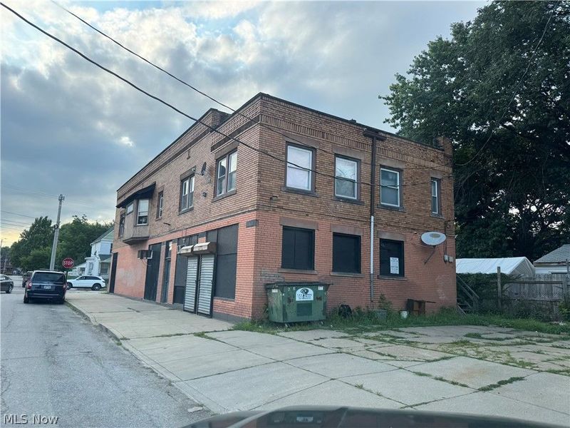 3175 W 84th Street, Cleveland, OH 44102 Photo 4