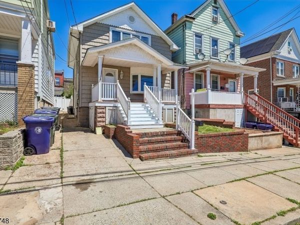 366 Jeffries St, Perth Amboy, NJ 08861