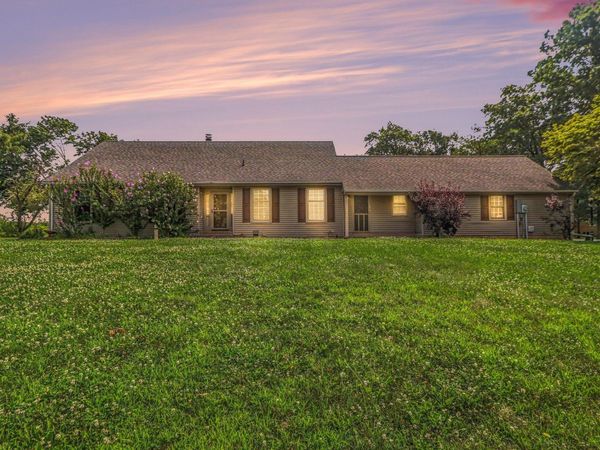 11 Sager Road , Valparaiso, IN 46383