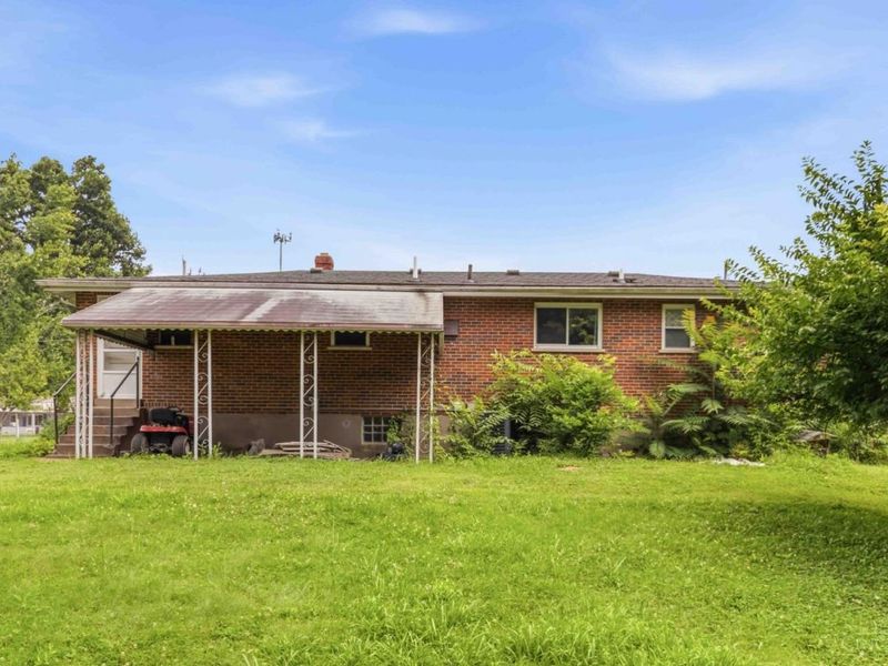 439 Hilltop Drive, Union Twp, OH 45244 Photo 4