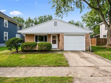 215 E James Street, Bradford, OH 45308