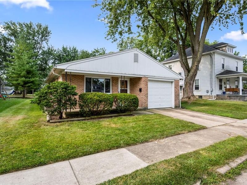 215 E James Street, Bradford, OH 45308 Photo 2