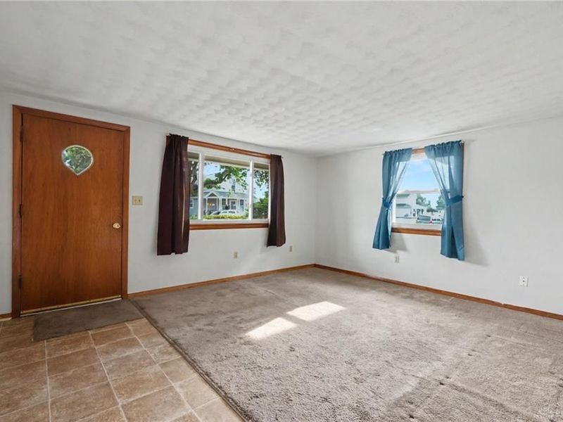 215 E James Street, Bradford, OH 45308 Photo 7