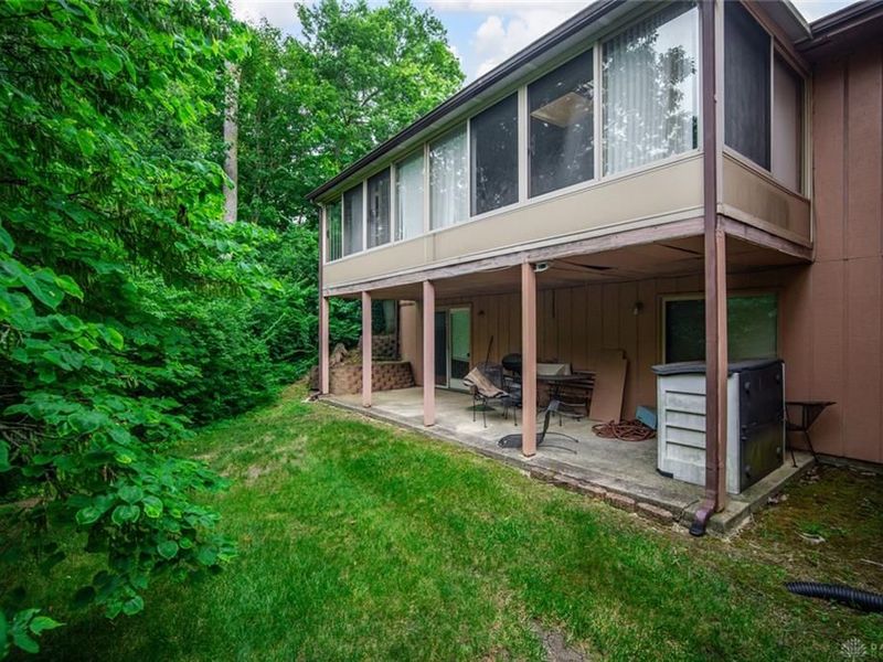 1599 Long Bow Lane, West Carrollton, OH 45449 Photo 3