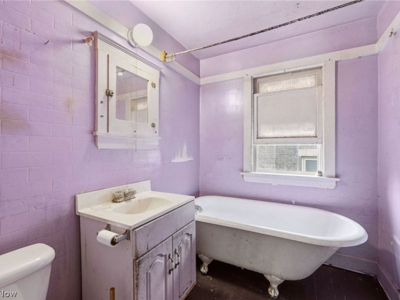 8006 Halle Avenue, Cleveland, OH 44102 Photo 18