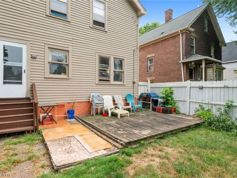 8006 Halle Avenue, Cleveland, OH 44102 Photo 23