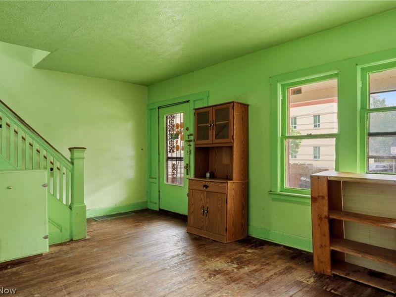 8006 Halle Avenue, Cleveland, OH 44102 Photo 8