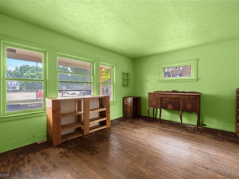 8006 Halle Avenue, Cleveland, OH 44102 Photo 9