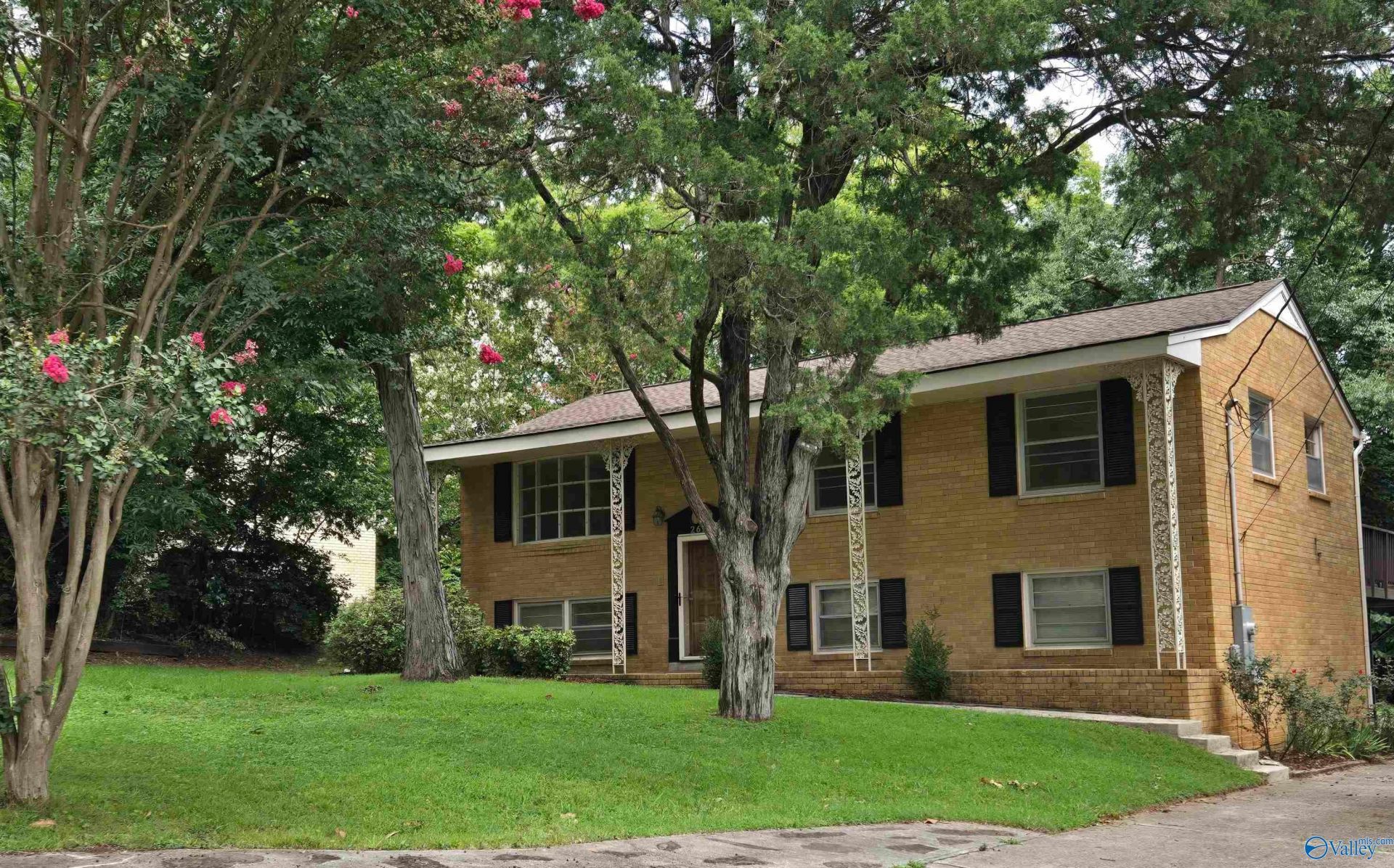 2628 Valley Brook Drive Ne, Huntsville, AL 35811 Main Photo