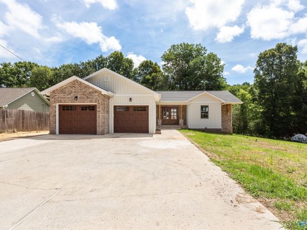 402 Havenwood Lane, Rainbow City, AL 35906