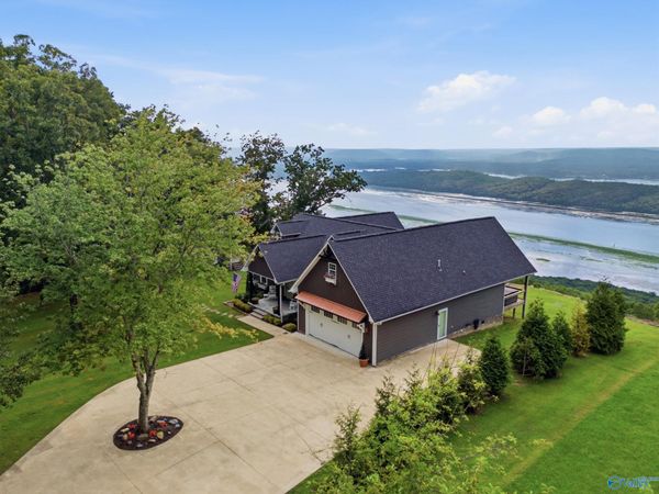1889 Scenic Drive, Section, AL 35771