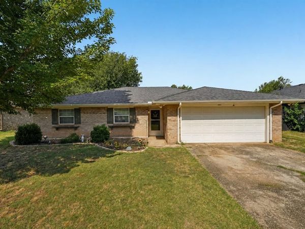 8005 Wilshire Hills Drive, Oklahoma City, OK 73132