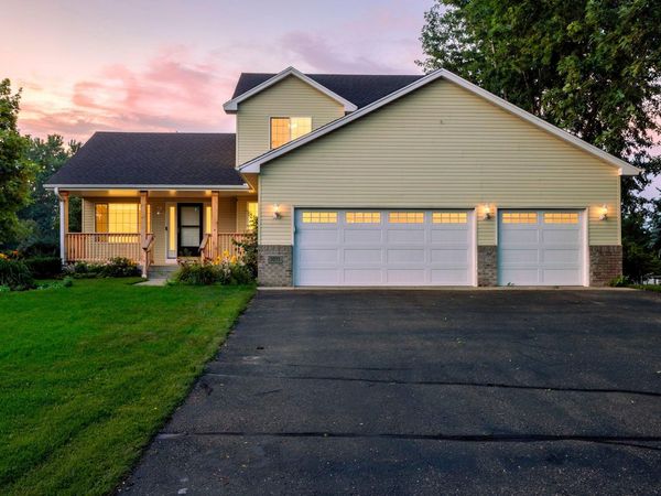 1011 Hillock Street NW, Isanti, MN 55040