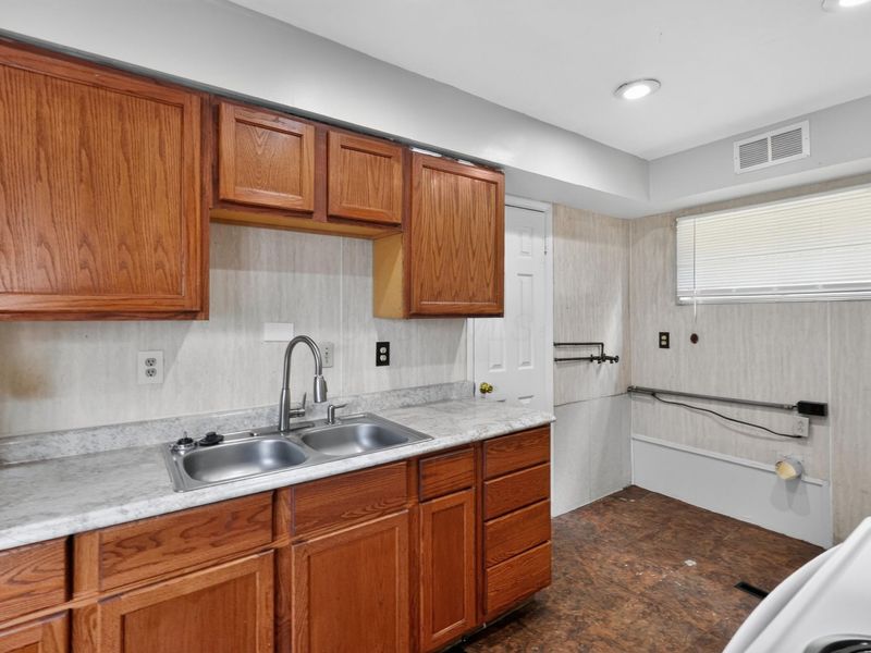 2277 Marcia Drive , Columbus, OH 43211 Photo 12