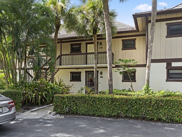 13334 Polo Club Road, Unit 317, Wellington, FL 33414