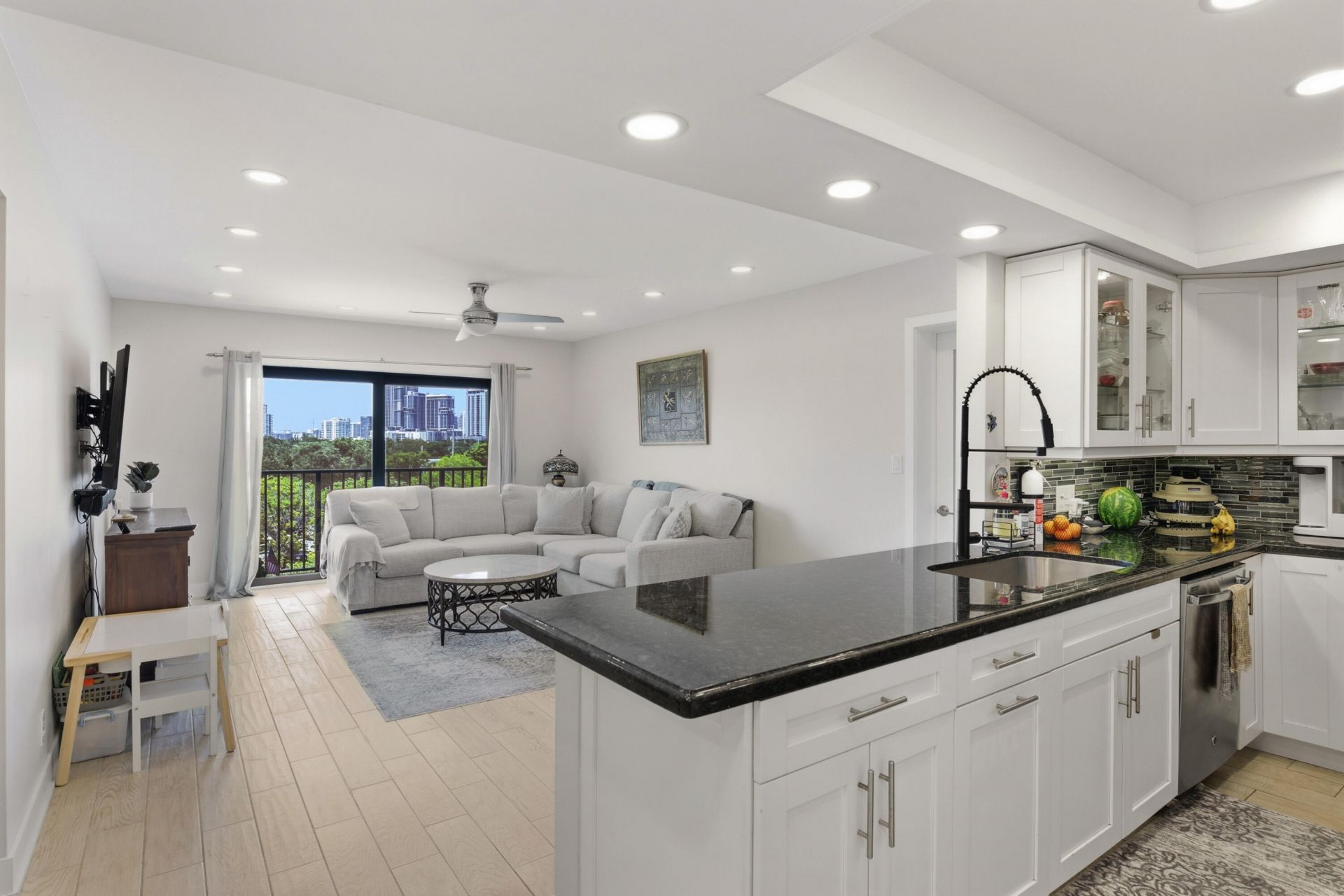 1000 River Reach Drive, Unit 516, Fort Lauderdale, FL 33315 Photo
