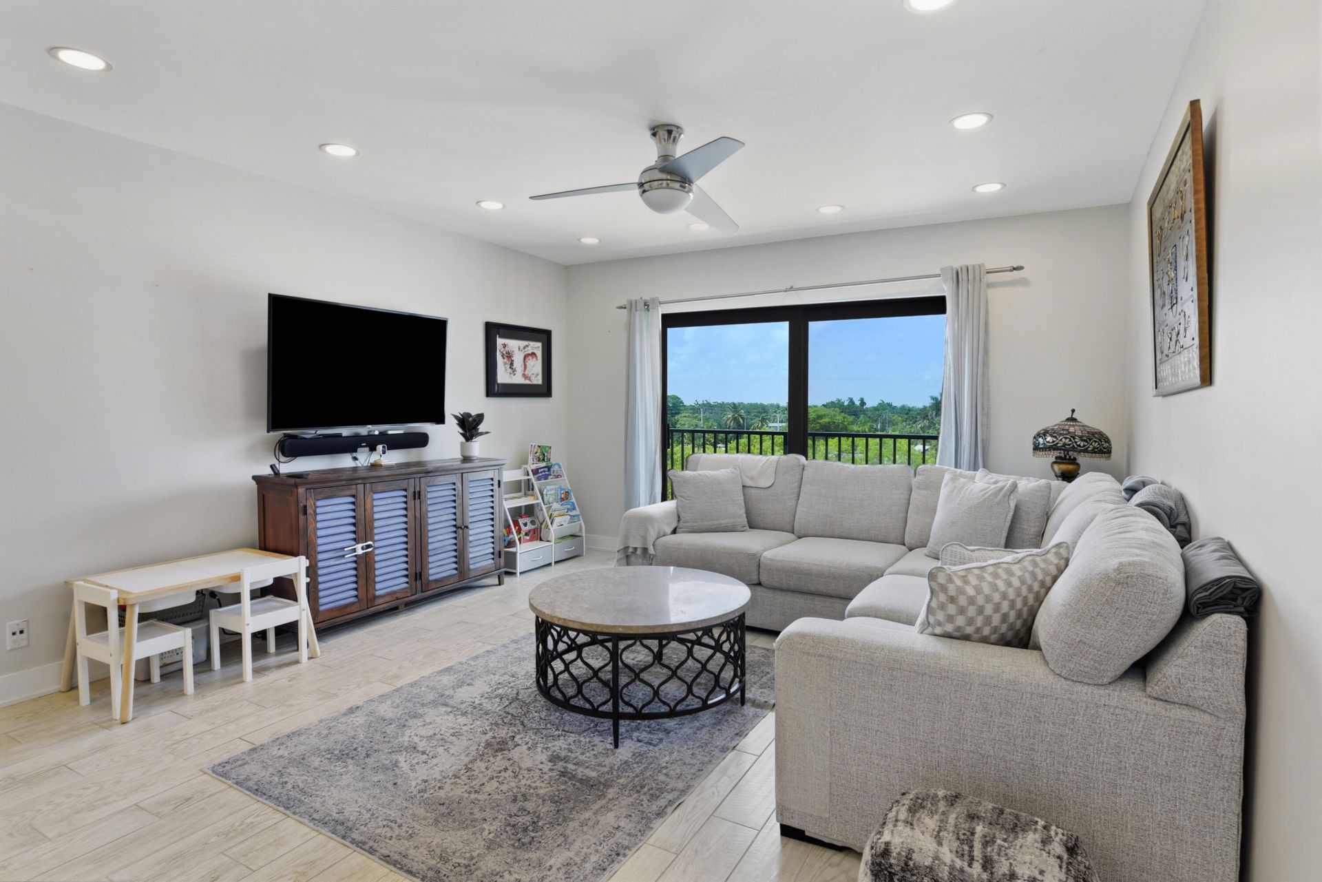 1000 River Reach Drive, Unit 516, Fort Lauderdale, FL 33315 Photo